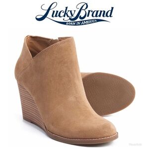 NWT LUCKY BRAND Tan Suede Yakeena Wedge Boot Sz 10